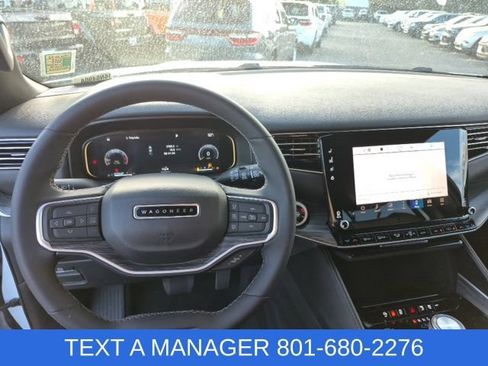 Used 2023 Jeep Wagoneer Series II w/ Premium Group I AWD/4WD image 51