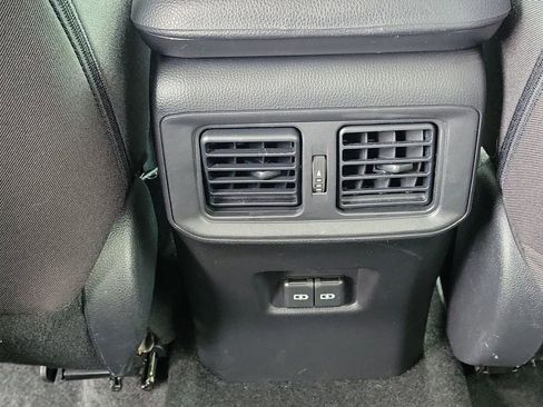 Used 2022 Toyota RAV4 XLE image 12