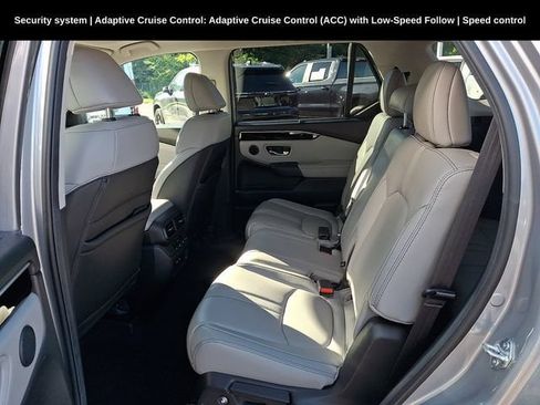 Used 2025 Honda Pilot Touring image 18