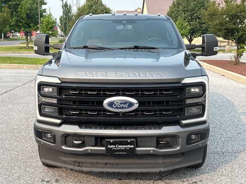 Used 2023 Ford F250 Platinum AWD/4WD image 2