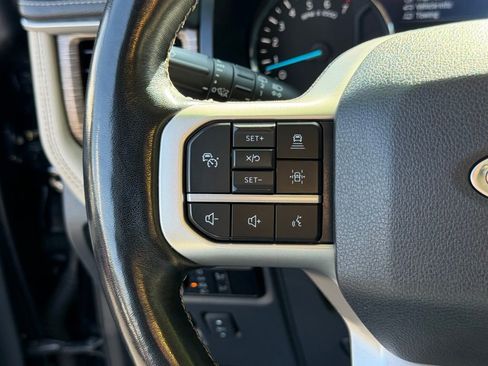 Used 2023 Ford Expedition Limited image 23