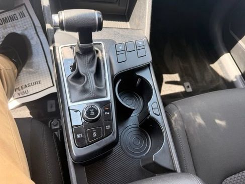 Used 2024 Kia Sportage LX AWD/4WD image 22