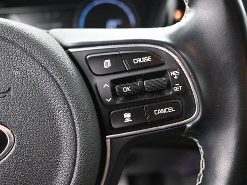 Used 2020 Kia Niro EX image 20