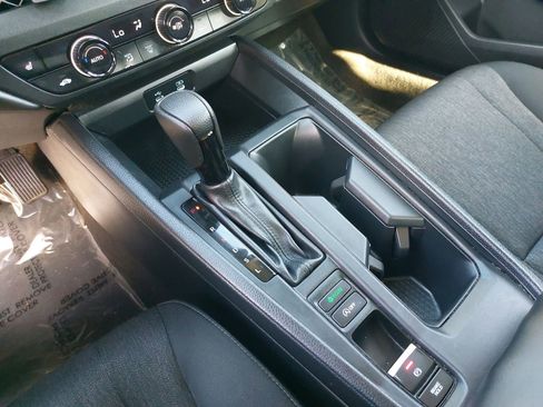 Certified 2025 Honda Accord SE image 25