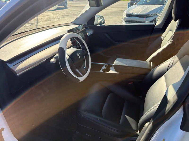 Used 2022 Tesla Model Y Long Range AWD/4WD image 13