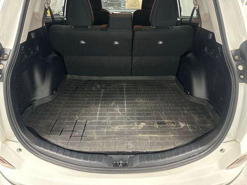 Used 2016 Toyota RAV4 LE image 14