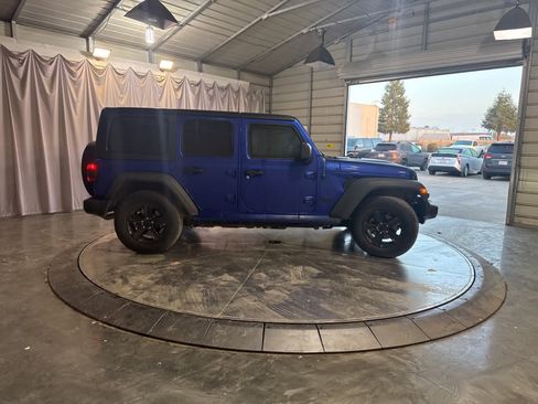 Used 2020 Jeep Wrangler Unlimited Sport image 4