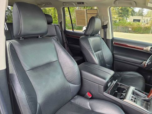 Used 2015 Lexus GX 460 w/ Premium Package image 11