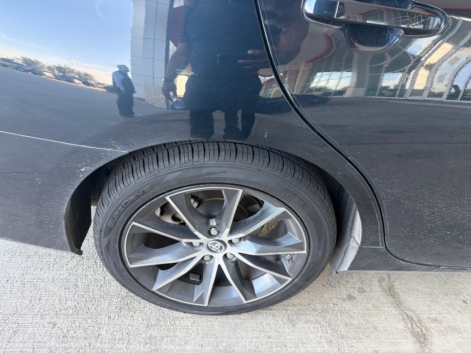 Used 2017 Toyota Camry XSE FWD image 18