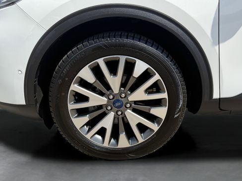 Used 2020 Ford Escape Titanium image 15