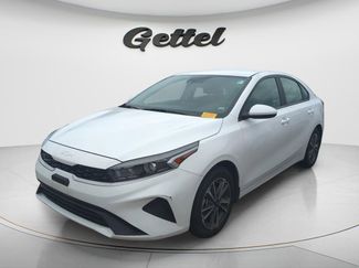 Used 2023 Kia Forte LXS video 1