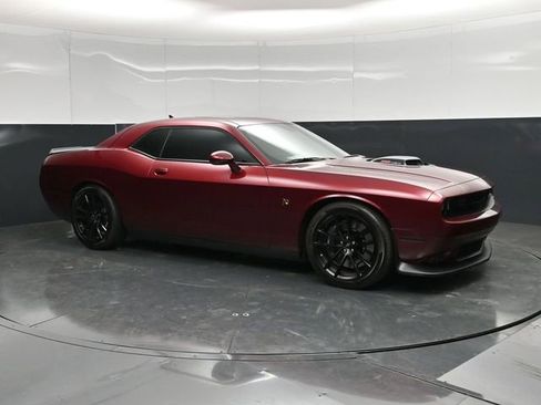 Used 2022 Dodge Challenger R/T Scat Pack w/ Shaker Package RWD image 3