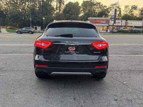 Used 2017 Maserati Levante S image 5