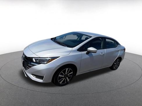 Used 2025 Nissan Versa SV FWD image 8