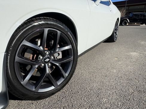 Used 2019 Dodge Challenger R/T w/ Driver Convenience Group image 7