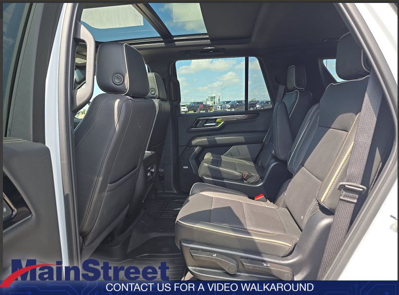 Used 2025 GMC Yukon Elevation w/ LPO, Elevation Black Package AWD/4WD image 5