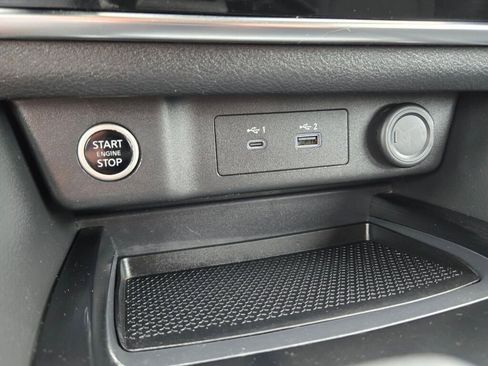 Used 2023 Nissan Rogue S AWD/4WD image 21