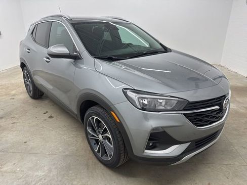 Used 2023 Buick Encore GX Select w/ Safety Package II image 3
