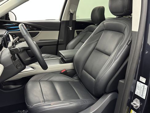 Used 2024 Lincoln Nautilus Premier w/ Equipment Group 102A image 29