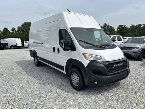 New 2024 RAM ProMaster 3500 w/ Convenience Group image 7