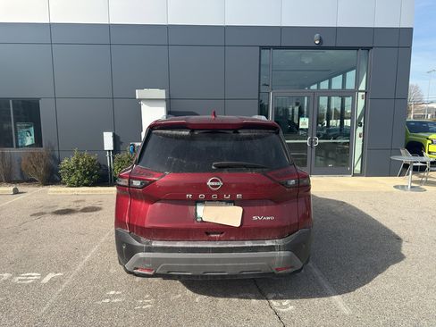 Used 2022 Nissan Rogue SV w/ SV Premium Package image 4