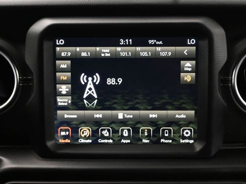 Used 2021 Jeep Wrangler Unlimited Sahara w/ Cold Weather Group image 22