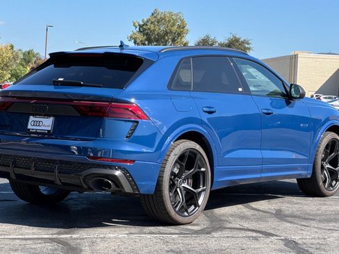 New 2025 Audi RS Q8 performance image 4