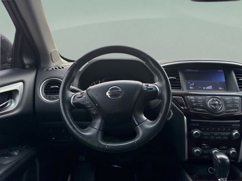 Used 2015 Nissan Pathfinder SL w/ SL Tech Package image 10