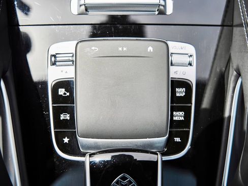 Used 2024 Mercedes-Benz Maybach GLS 600 4MATIC image 75