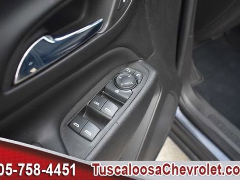 Used 2022 Chevrolet Equinox LT image 18