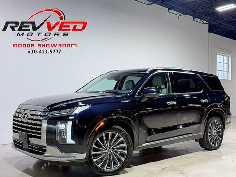 Used 2023 Hyundai Palisade Calligraphy image 1