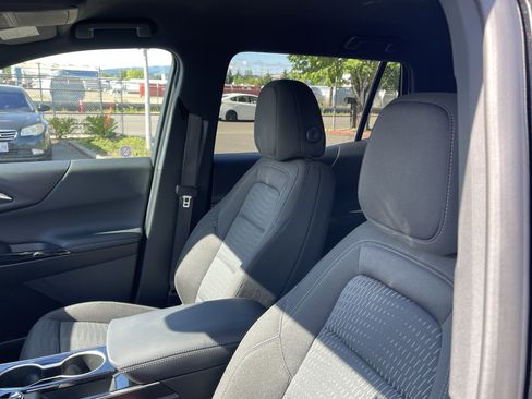 Used 2026 Chevrolet Equinox LT AWD/4WD image 18