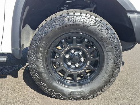 Used 2024 GMC Sierra 1500 AT4X w/ AT4X AEV Edition AWD/4WD image 8