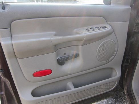 Used 2004 Dodge Ram 1500 Truck SLT image 9