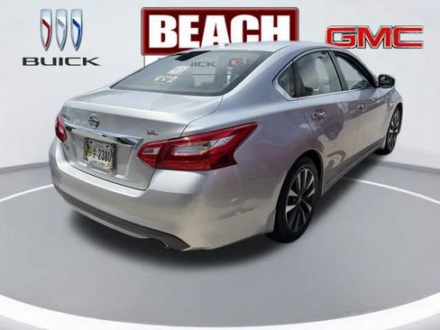 Used 2016 Nissan Altima 2.5 SL w/ 2.5 Technology w/LED Package FWD image 2
