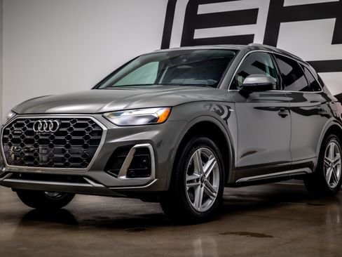 Used 2025 Audi Q5 e Premium Plus w/ Premium Plus Package AWD/4WD image 27