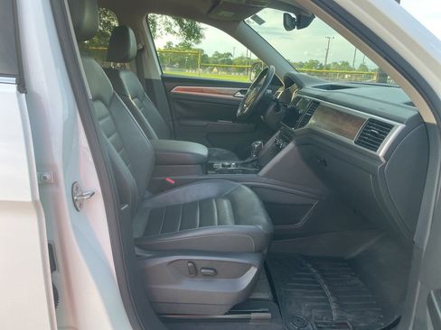 Used 2019 Volkswagen Atlas SEL Premium AWD/4WD image 16