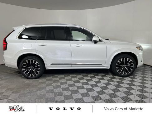 New 2026 Volvo XC90 B6 Plus w/ Protection Package Premier image 9