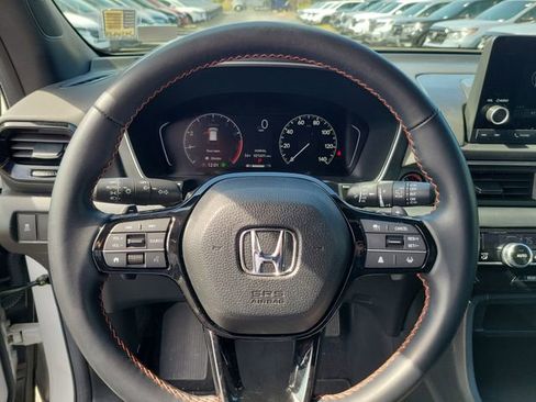 Certified 2024 Honda Pilot Sport image 16