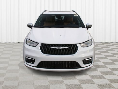 New 2026 Chrysler Pacifica Pinnacle image 33