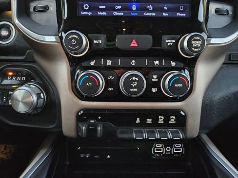 Used 2019 RAM 1500 Laramie image 15