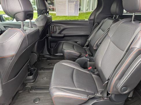 Used 2023 Toyota Sienna XSE w/ XSE Plus Package AWD/4WD image 21