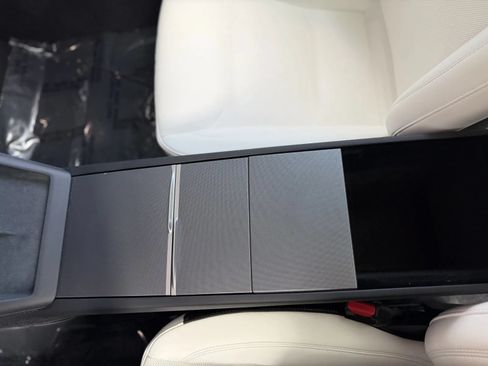 Used 2025 Tesla Model 3 Long Range RWD image 34