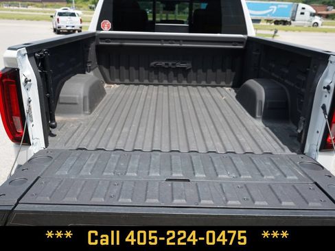 Used 2024 GMC Sierra 1500 AT4 w/ Technology Package AWD/4WD image 17