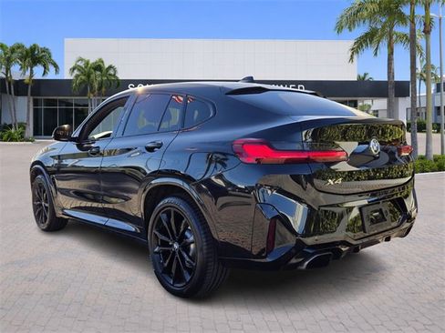 Used 2022 BMW X4 xDrive30i w/ M Sport Package image 5