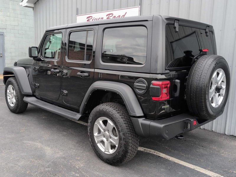 Used 2021 Jeep Wrangler Unlimited Sport AWD/4WD image 10