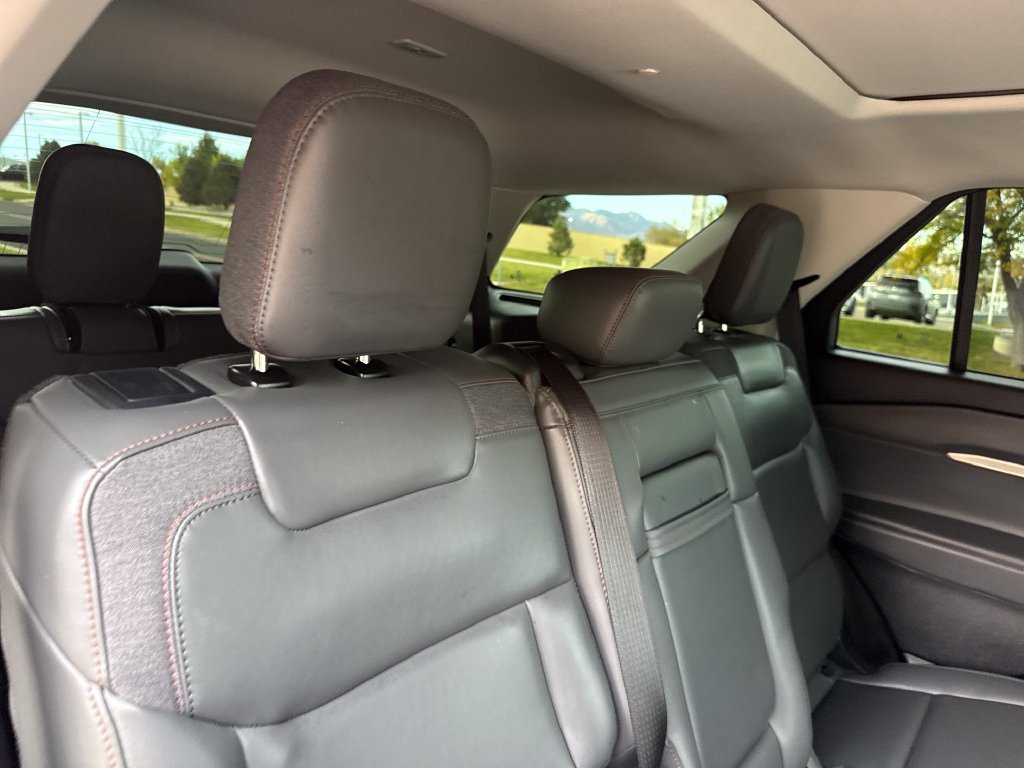 Used 2025 Ford Explorer Active w/ Active Comfort Package AWD/4WD image 28