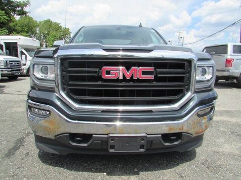 Used 2017 GMC Sierra 1500 4x4 Crew Cab w/ Sierra Convenience Package image 2
