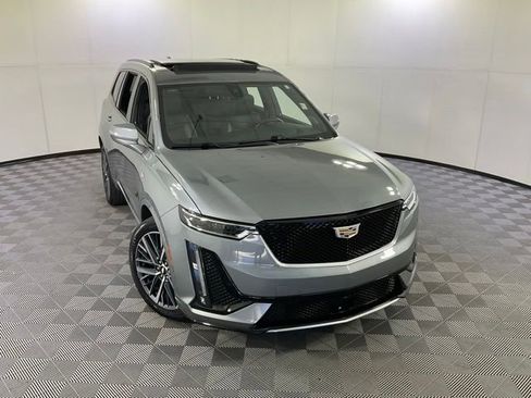 Used 2023 Cadillac XT6 Sport w/ Technology Package AWD/4WD image 37
