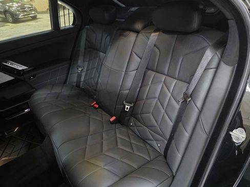 Used 2026 BMW 760i xDrive w/ Executive Package image 17